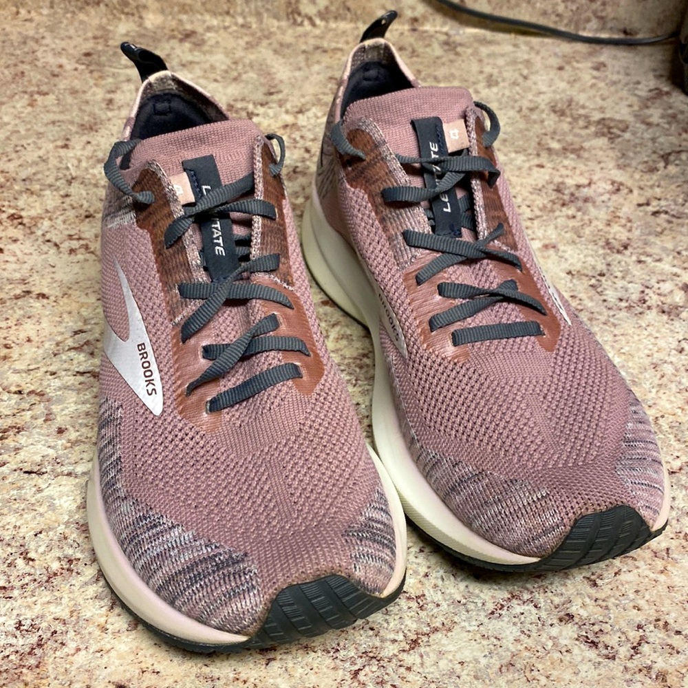 Brooks Levitate 4 Women’s 10.5